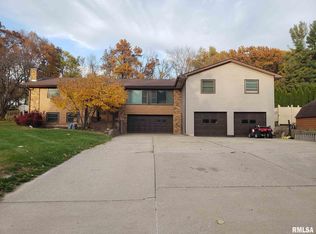 12027 Niabi Zoo Rd, Coal Valley, IL 61240