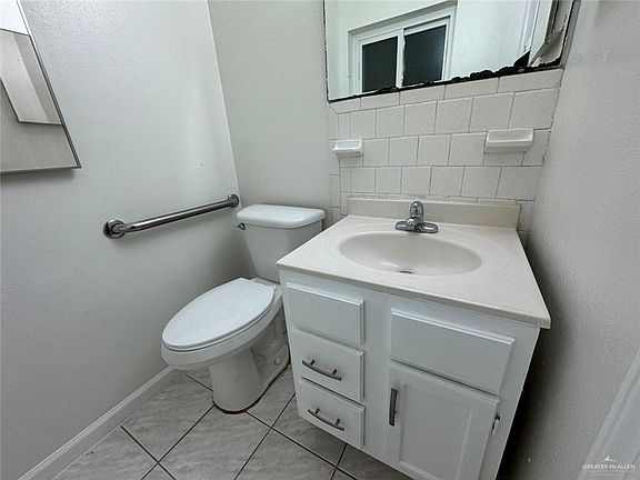 3rd image of 2825 Upas Ave