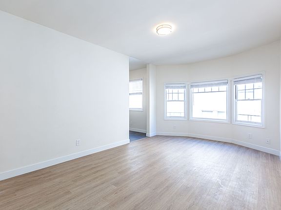 3rd image of 77 Glen Ave #401