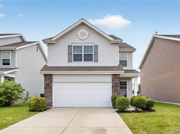 3344 Charlestowne Crossing Dr, Saint Charles, MO 63301