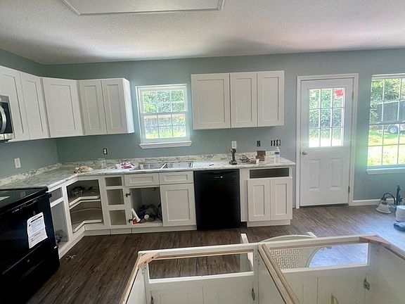 3rd image of 1485 Woodvalley Dr