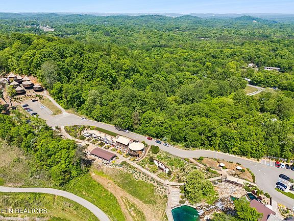 47th image of 6911 Sevierville Pike