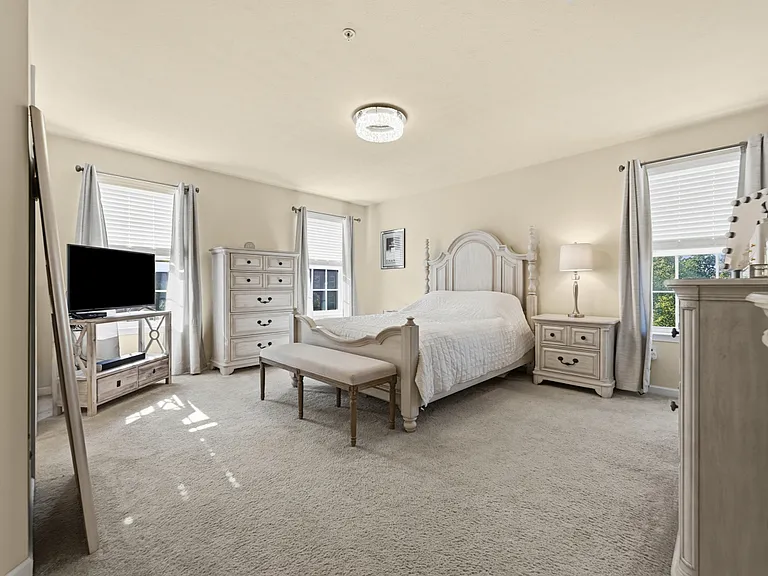 601 Pointe View Dr — Photo 43