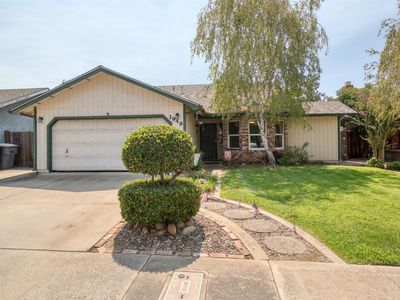 1949 Blue Spruce Dr, Oakdale, CA, 95361