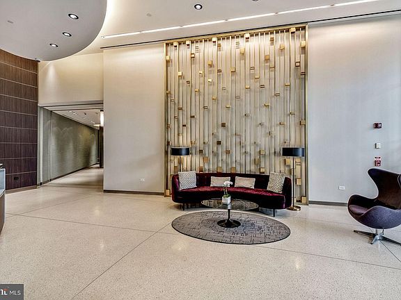 5th image of 2101 Market St Unit 402