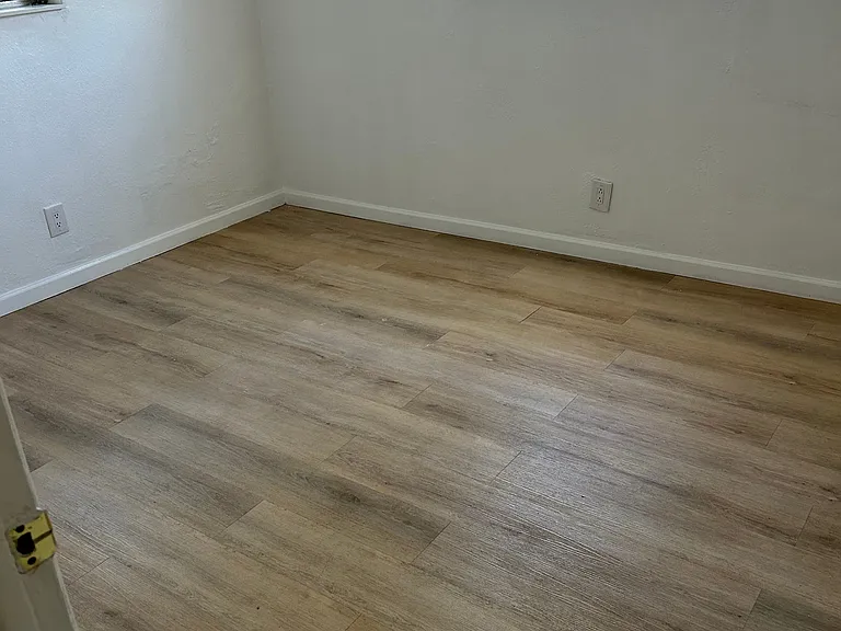 1725 NW 54th Ter #1725 — Photo 3