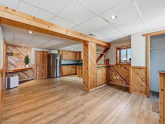 3rd image of 1411 Woodland Ave