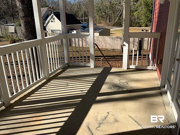 4th image of 307 Briarwood Ct