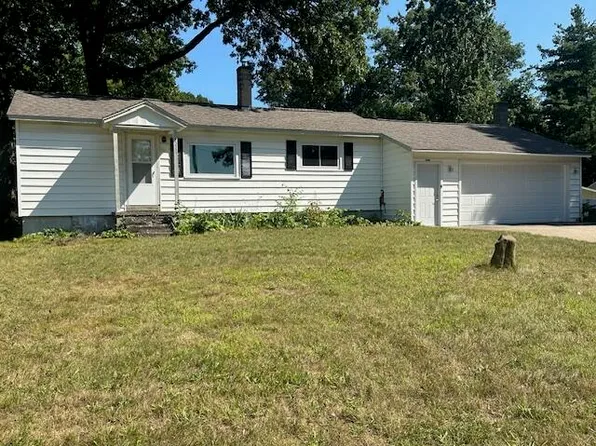 15680 Lake Ave, Grand Haven, MI 49417