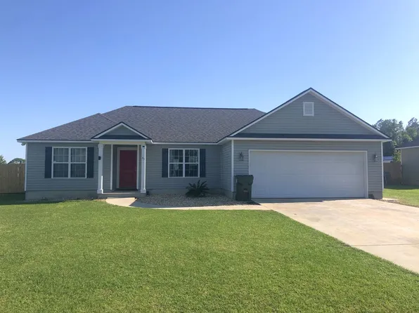 83 N Moody Dr, Ray City, GA 31645