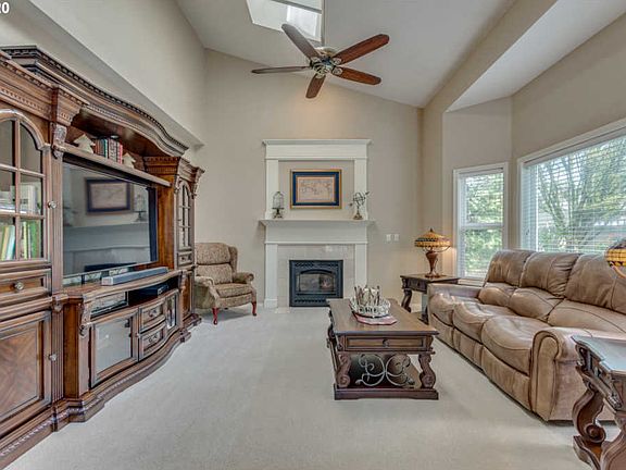 3rd image of 3809 SE 179th Ave