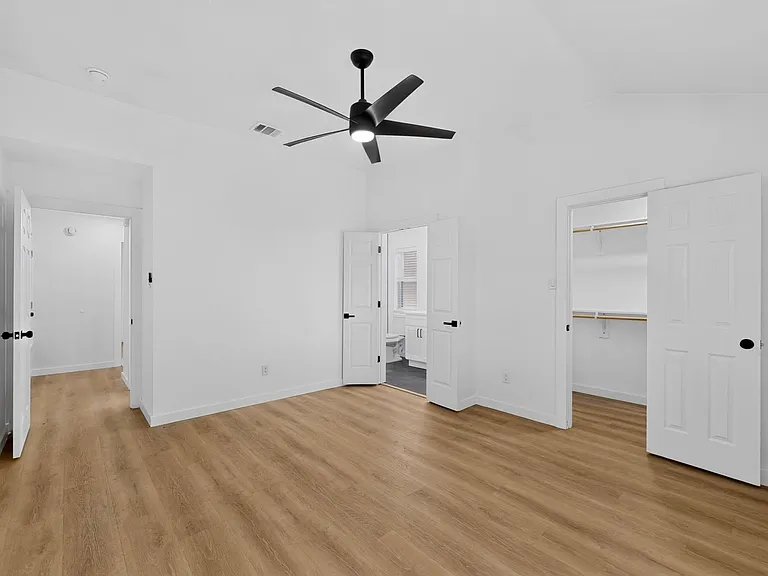 1313 Homestead St — Photo 40