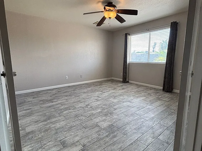 921 W Naranja Ave — Photo 9