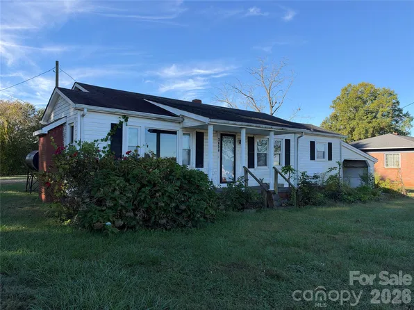 3653 Taylorsville Hwy, Statesville, NC 28625