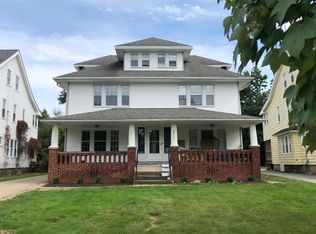 2409 Woodmere Dr, Cleveland, OH 44106