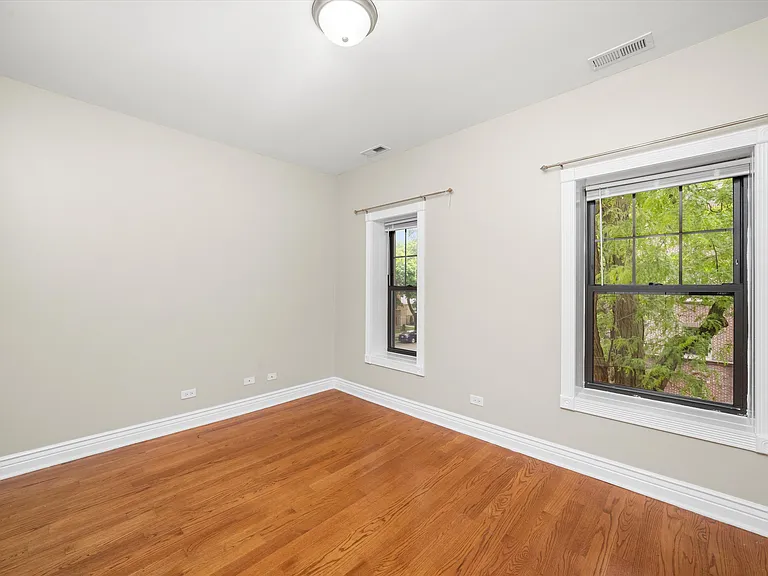 6300 N Rockwell St #B2 — Photo 14