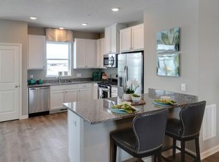 8700 Granite Cir, Woodbury, MN 55129