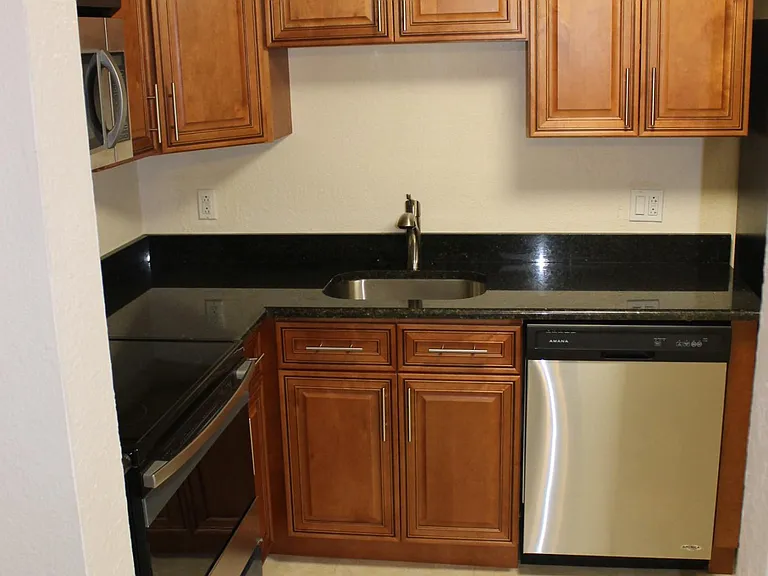 770 SE 2nd Ave #E201 — Photo 8