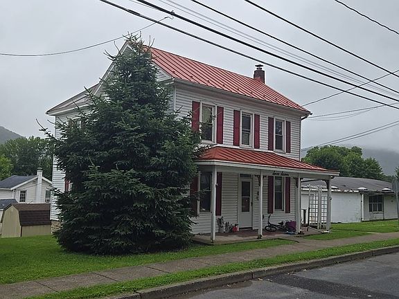 3rd image of 716 N High St