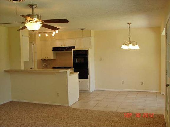 3rd image of 522 N Yaupon St