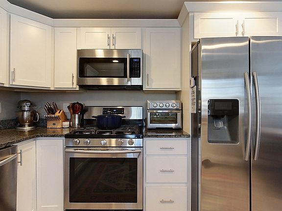 4th image of 39 Hollis St Unit A