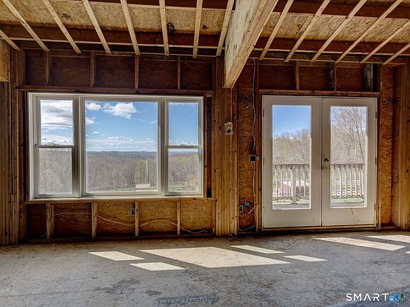 3rd image of 184 Todd Hill Road