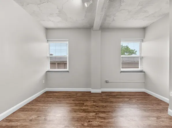 Two32 Apartments