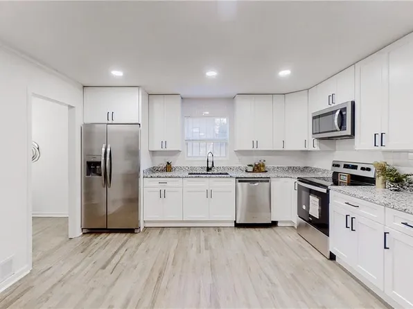 2839 The Fontainebleau SW, Atlanta, GA 30331