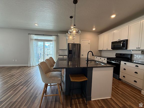 4th image of 4314 W Bromwell Ct