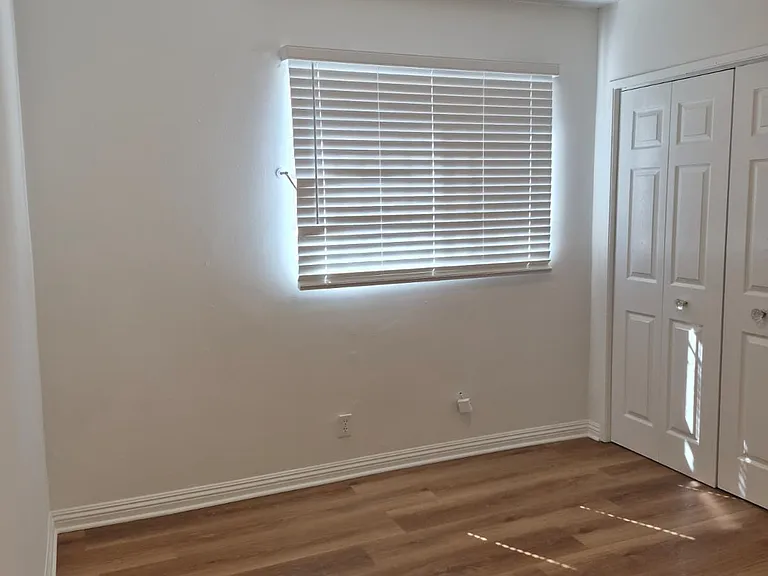 1120 W Florence Ave #2 — Photo 6