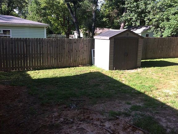 2nd image of 517 N 10th St