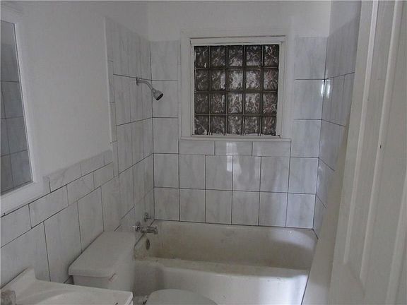 3rd image of 1201 E Shaw St