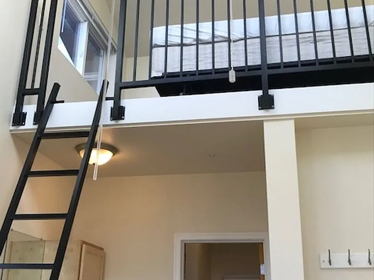 Affordable Studios on Cap Hill! — Photo 14