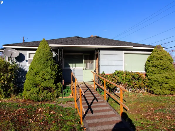 1629 E 13th Pl, The Dalles, OR 97058