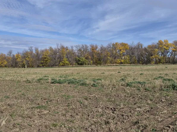 2 55th St SE, Minot, ND 58701