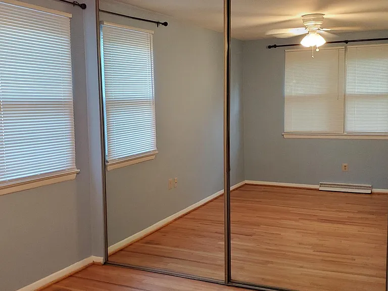 4414 Falls Bridge Dr — Photo 3