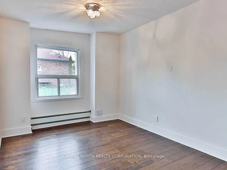 43 Glen Manor Dr #LOWER — Photo 16