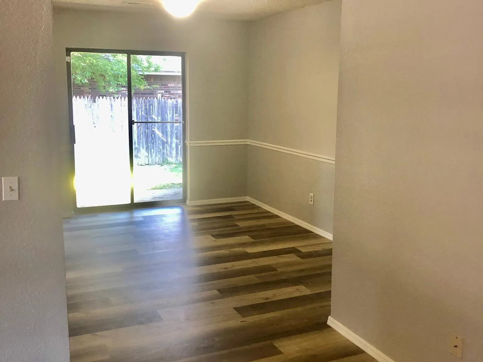 3505 S Chestnut Ave — Photo 2