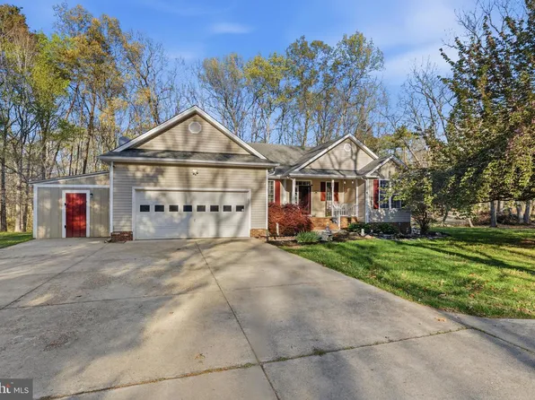 34 Hemlock Ln, Mineral, VA 23117