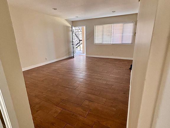 4th image of 537 E Hurst St APT 1