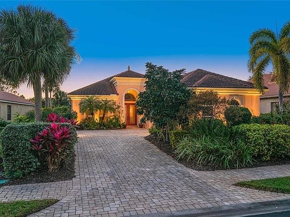 2nd image of 1733 Grande Park Dr