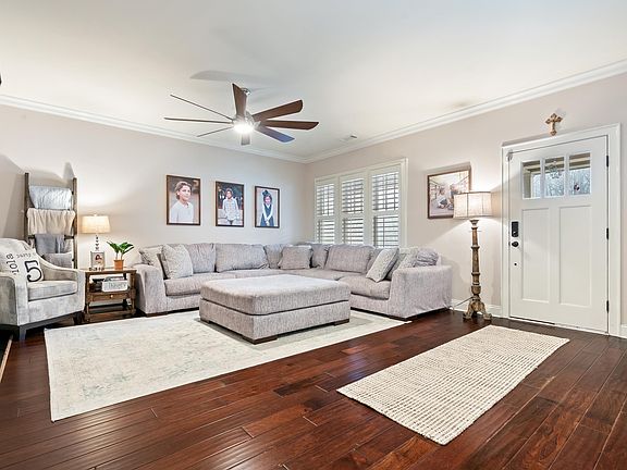 5th image of 3934 Village Center Dr