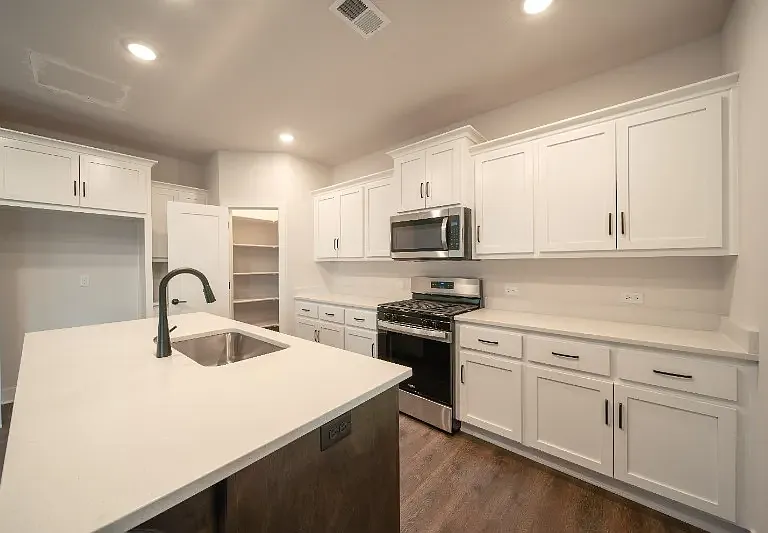 20667 Barker St — Photo 10