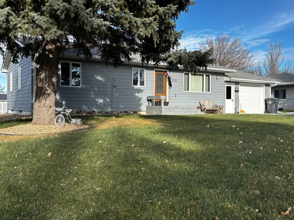 830 W 9th St, Winner, SD 57580