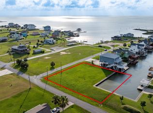3818 Tidewater Dr, Galveston, TX 77554