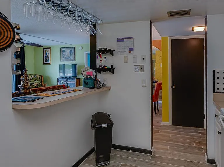 4900 Brittany Dr S #411 — Photo 20