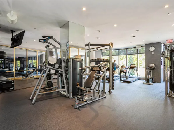 75 Park Lane South image 19 of 39