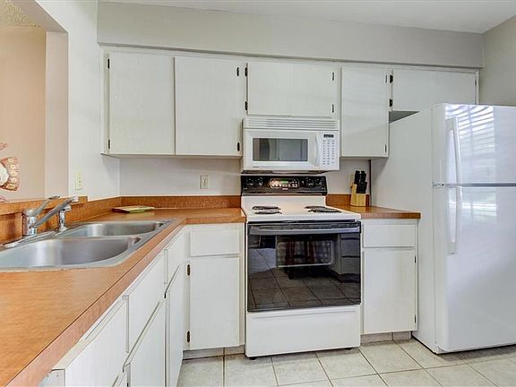 4th image of 3106 Highlands Blvd