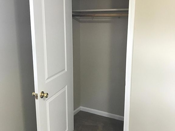 3rd image of 264-272 W Locust St #264