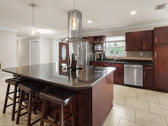 5th image of 5272 Myrtle LN